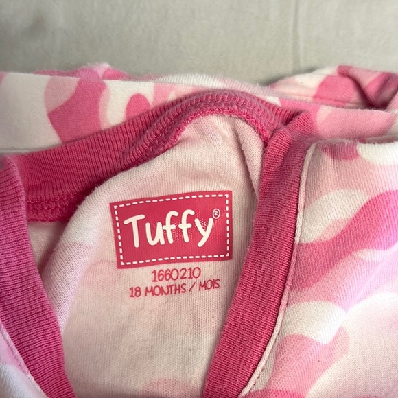 Tuffy - pink and White Camo onesie sleeper with heart patch - Picture 2 of 4